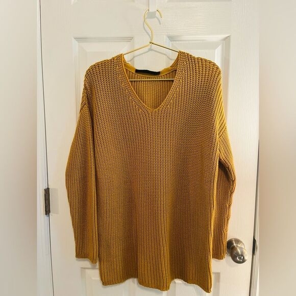 Jenni Kayne Mustard V-Neck Sweater NWOT - Picture 2 of 6